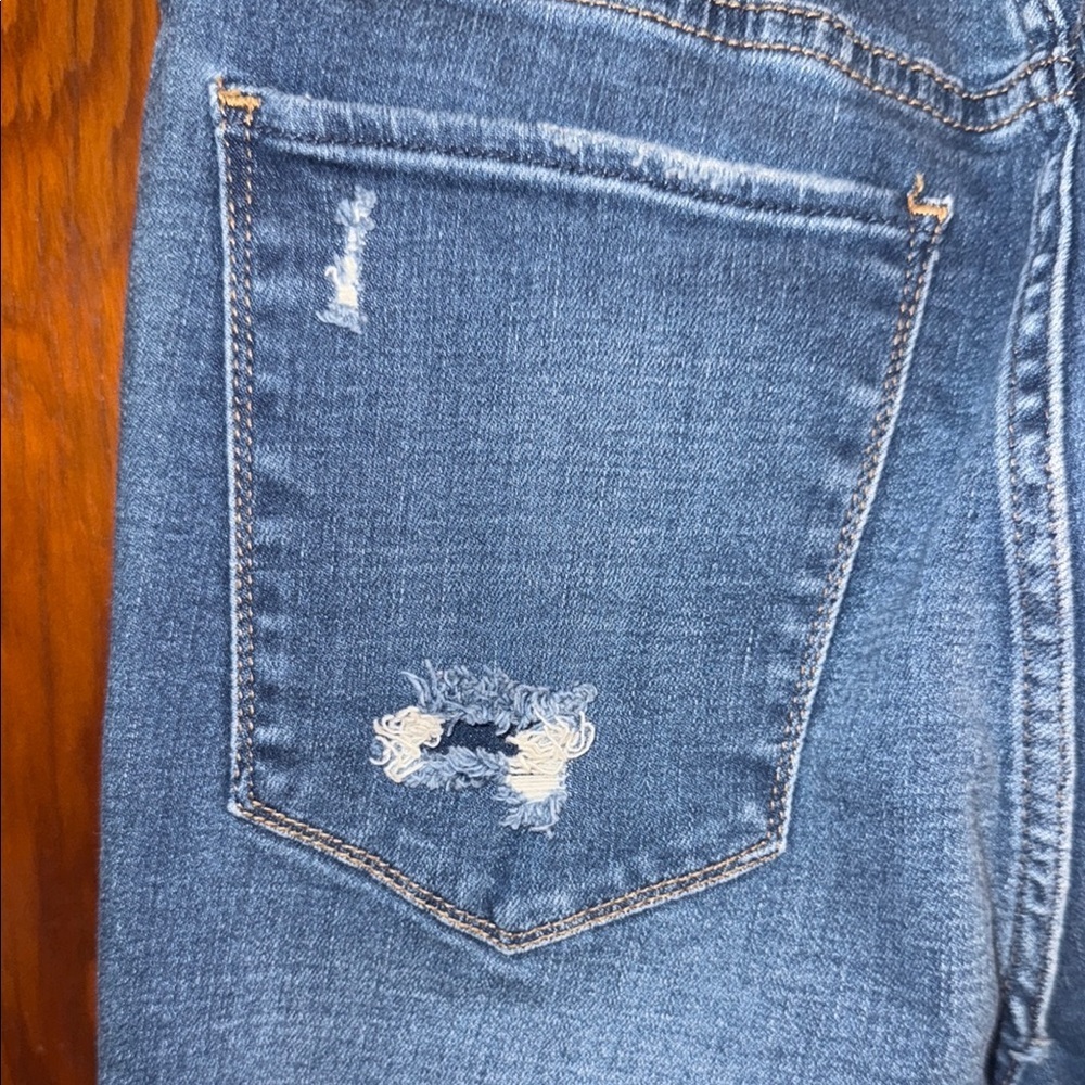 Abercrombie & Fitch High Rise Blue Jeans with Distressed Details - Curve Love - Picture 8 of 9